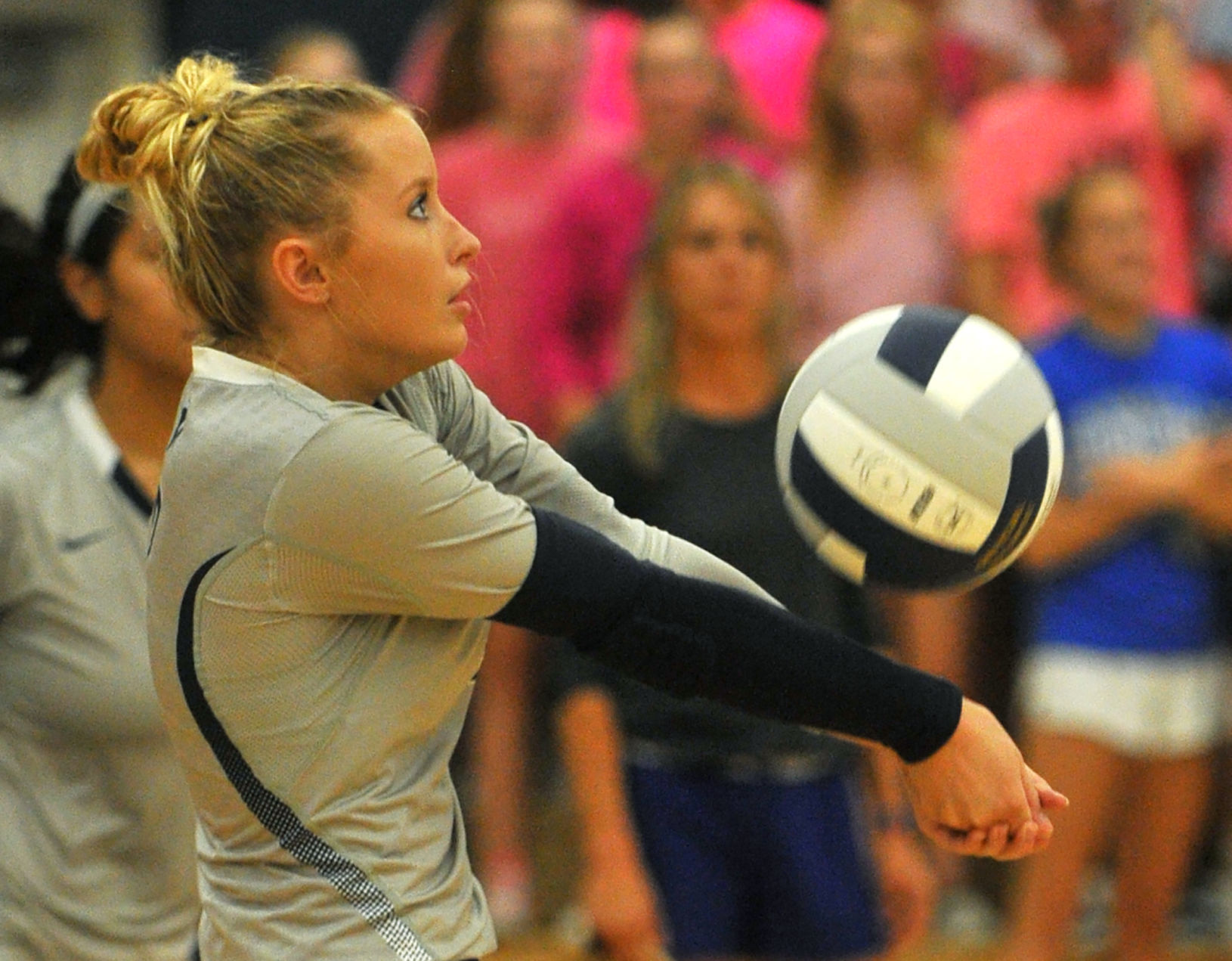 Bettendorf at Pleasant Valley volleyball